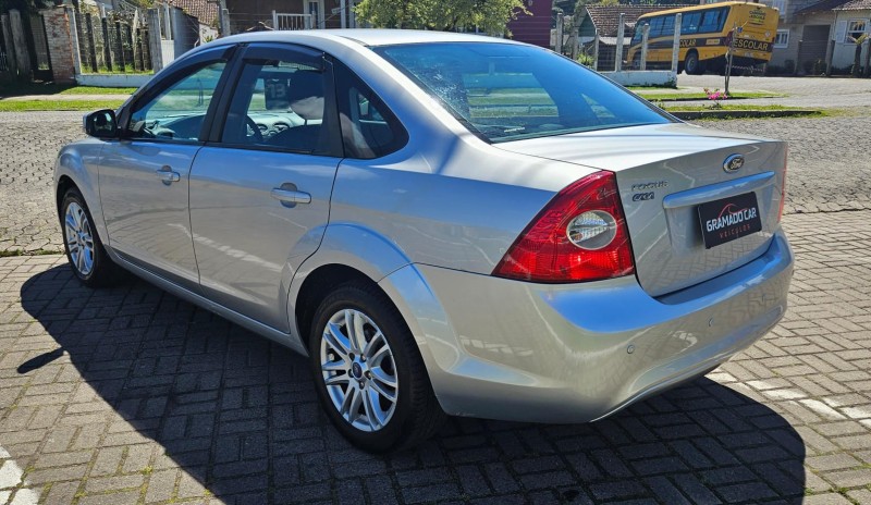 FOCUS 2.0 GHIA SEDAN 16V FLEX 4P MANUAL - 2013 - CANELA