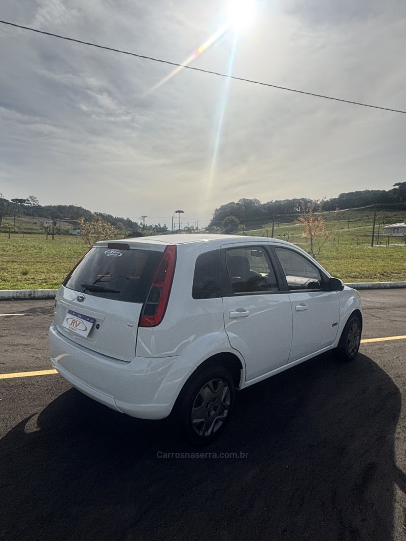 FIESTA 1.6 MPI CLASS HATCH 8V FLEX 4P MANUAL - 2013 - CARLOS BARBOSA