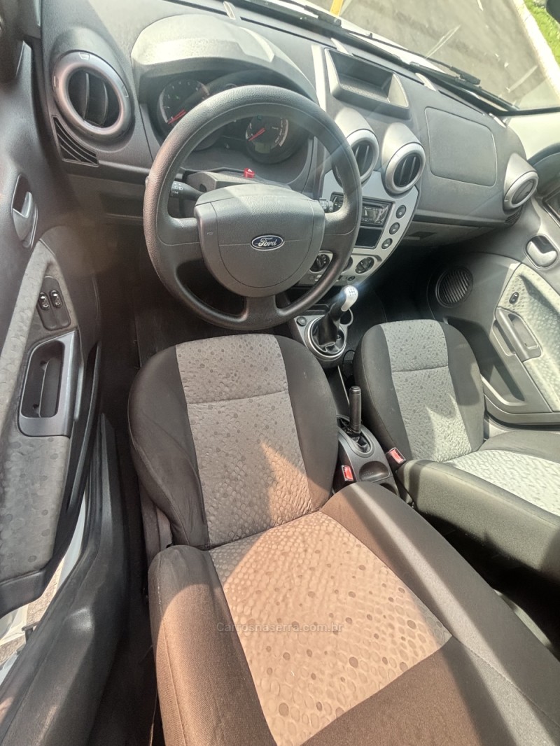 FIESTA 1.6 MPI CLASS HATCH 8V FLEX 4P MANUAL - 2013 - CARLOS BARBOSA