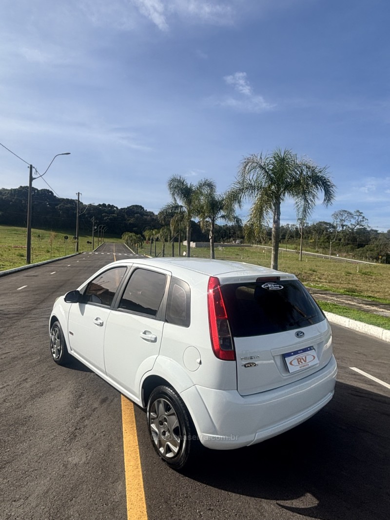 FIESTA 1.6 MPI CLASS HATCH 8V FLEX 4P MANUAL - 2013 - CARLOS BARBOSA