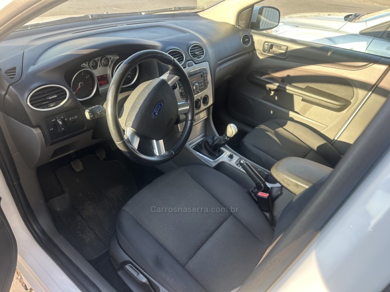 FOCUS 1.6 GLX 8V FLEX 4P MANUAL - 2011 - SãO MARCOS