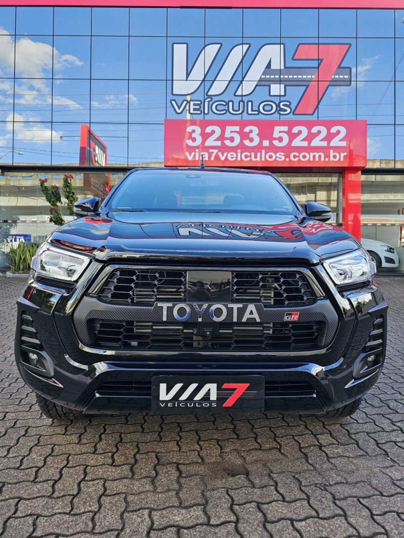 HILUX 2.8 GR-S 4X4 CD 16V TURBO INTERCOOLER DIESEL 4P AUTOMÁTICO - 2023 - NOVO HAMBURGO