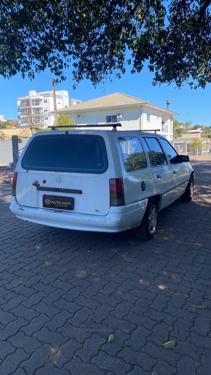 IPANEMA 1.8 EFI GL 8V GASOLINA 4P MANUAL - 1997 - IVOTI