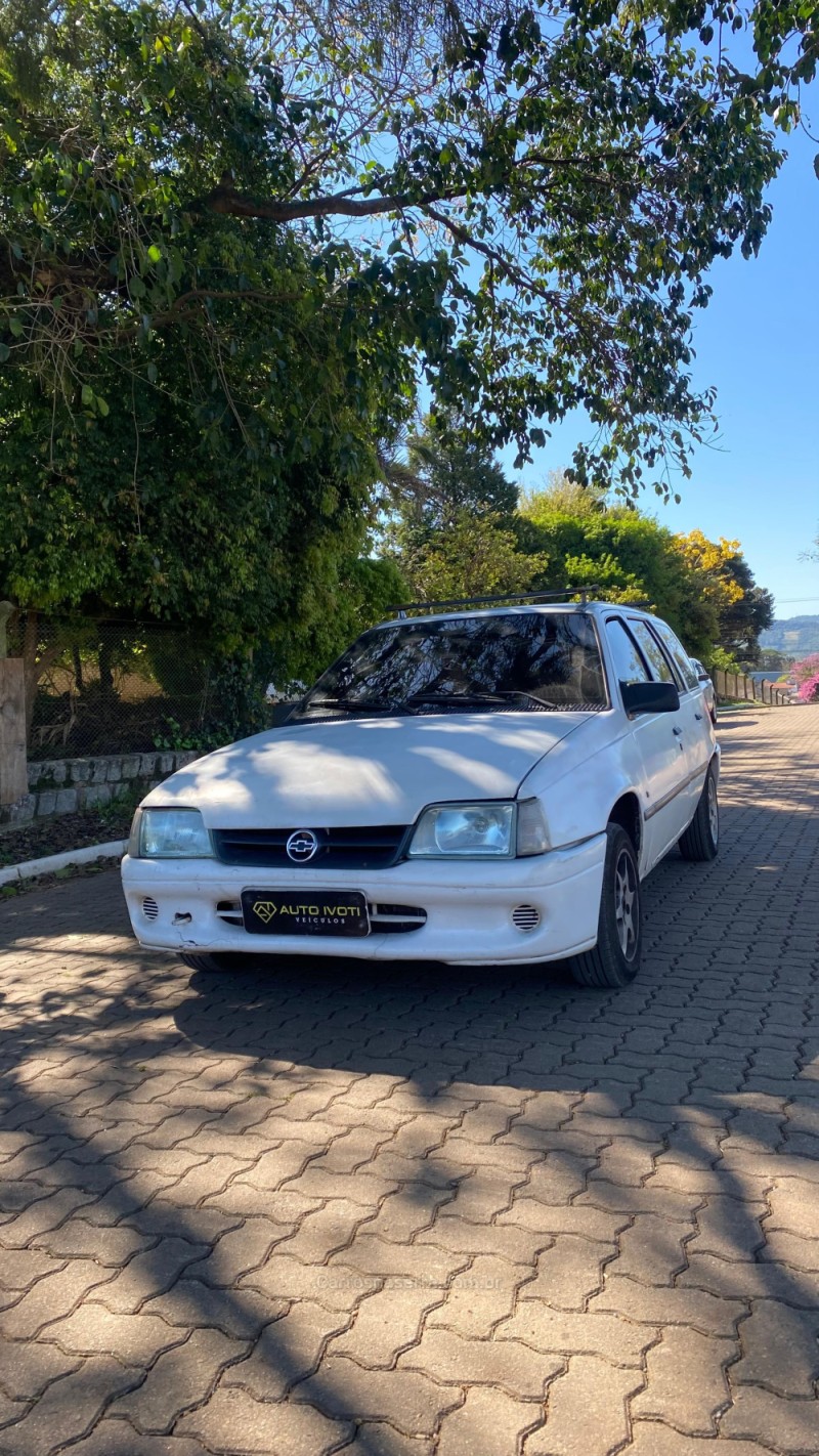 IPANEMA 1.8 EFI GL 8V GASOLINA 4P MANUAL - 1997 - IVOTI