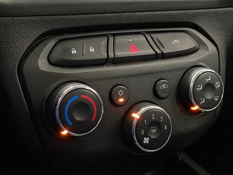 ONIX 1.4 MPFI LTZ 8V FLEX 4P MANUAL - 2014 - CAXIAS DO SUL