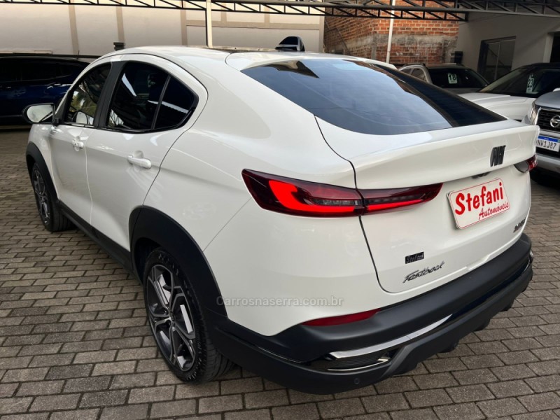 FASTBACK 1.0 IMPETUS 200 TURBO FLEX 4P AUTOMÁTICO - 2024 - FELIZ
