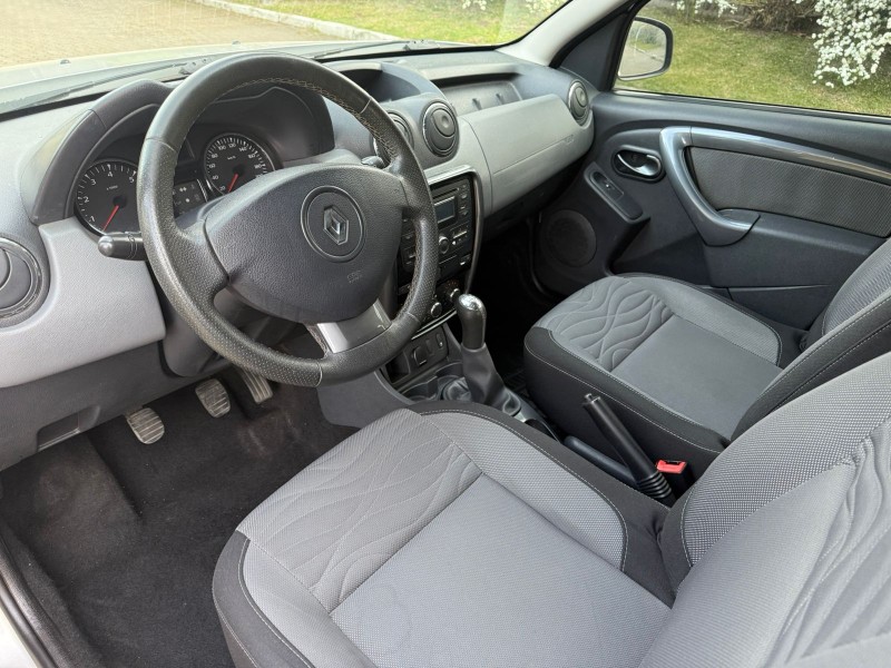 DUSTER 1.6 DYNAMIQUE 4X2 16V FLEX 4P MANUAL - 2014 - CANELA