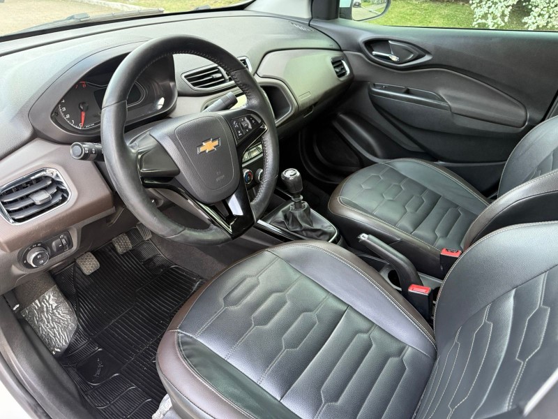 PRISMA 1.4 MPFI LTZ 8V FLEX 4P MANUAL - 2019 - CANELA