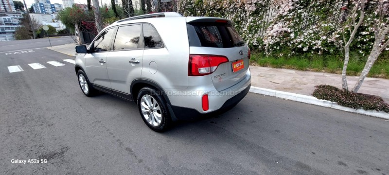SORENTO 2.4 EX2 4X2 16V GASOLINA 4P AUTOMÁTICO - 2014 - FARROUPILHA