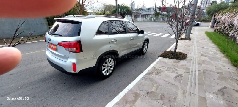 SORENTO 2.4 EX2 4X2 16V GASOLINA 4P AUTOMÁTICO - 2014 - FARROUPILHA