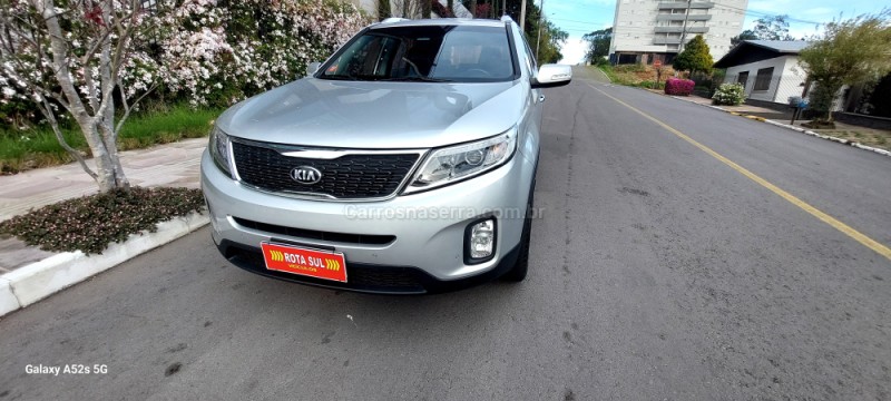SORENTO 2.4 EX2 4X2 16V GASOLINA 4P AUTOMÁTICO - 2014 - FARROUPILHA