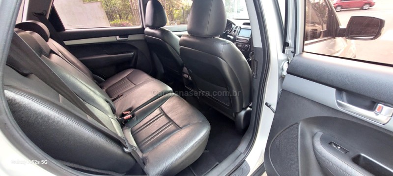 SORENTO 2.4 EX2 4X2 16V GASOLINA 4P AUTOMÁTICO - 2014 - FARROUPILHA