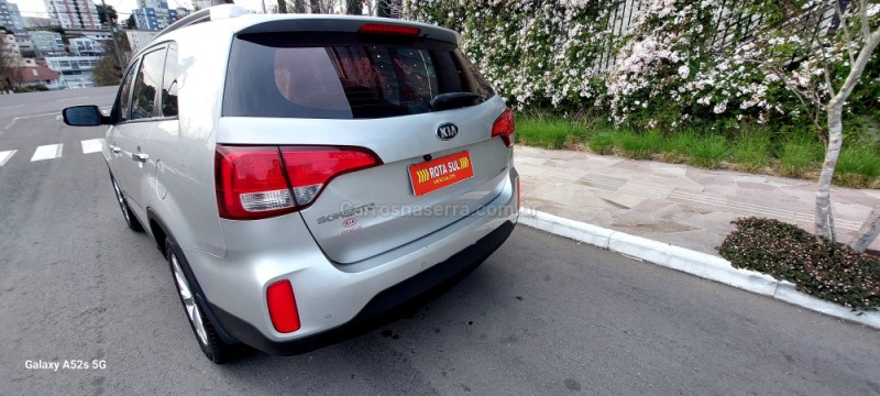 SORENTO 2.4 EX2 4X2 16V GASOLINA 4P AUTOMÁTICO - 2014 - FARROUPILHA