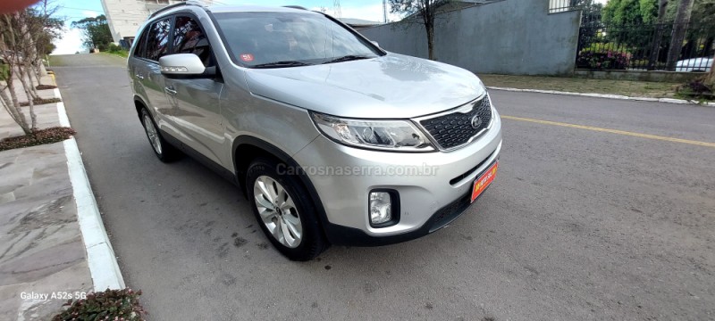 SORENTO 2.4 EX2 4X2 16V GASOLINA 4P AUTOMÁTICO