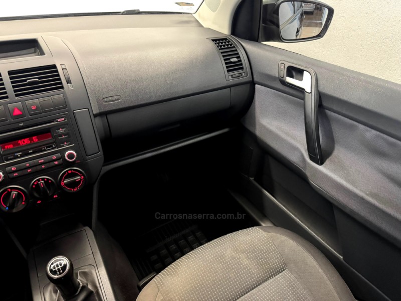 POLO SEDAN 1.6 MI 8V FLEX 4P MANUAL - 2013 - CASCA