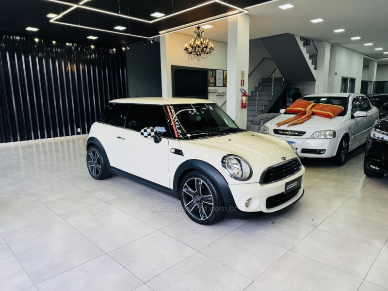 COOPER 1.6 ONE 16V GASOLINA 2P AUTOMÁTICO