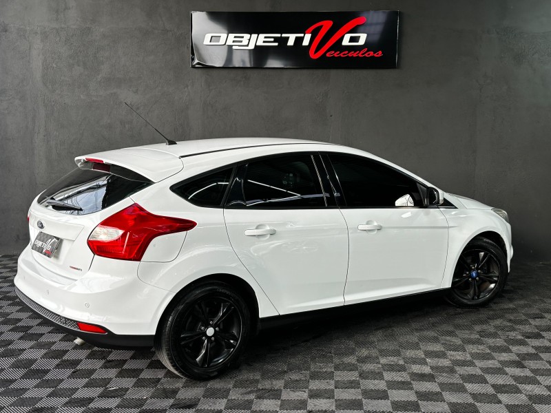 FOCUS 1.6 SE HATCH 16V FLEX 4P AUTOMÁTICO - 2015 - CAXIAS DO SUL