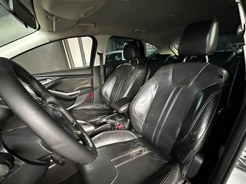 FOCUS 1.6 SE HATCH 16V FLEX 4P AUTOMÁTICO - 2015 - CAXIAS DO SUL