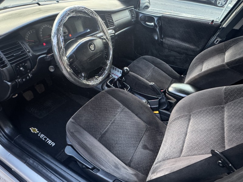 VECTRA 2.2 MPFI CD 16V GASOLINA 4P MANUAL - 2001 - CAXIAS DO SUL