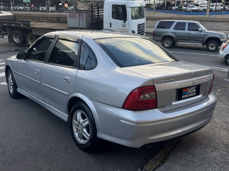 VECTRA 2.2 MPFI CD 16V GASOLINA 4P MANUAL - 2001 - CAXIAS DO SUL