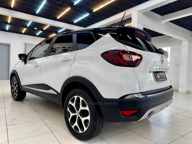 CAPTUR 1.3 INTENSE TURBO 16V FLEX 5P AUTOMÁTICO - 2022 - BOM RETIRO DO SUL