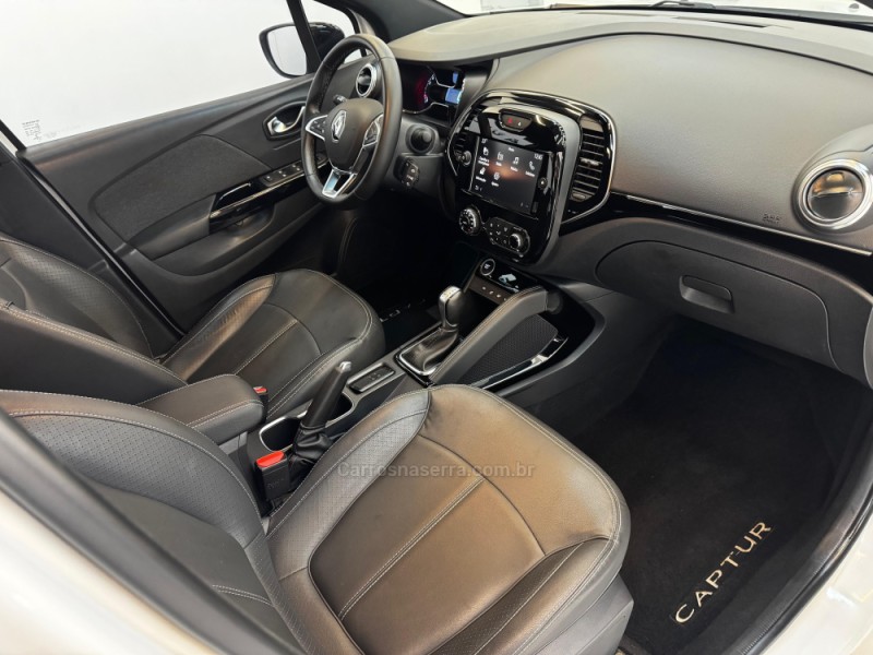 CAPTUR 1.3 INTENSE TURBO 16V FLEX 5P AUTOMÁTICO - 2022 - BOM RETIRO DO SUL