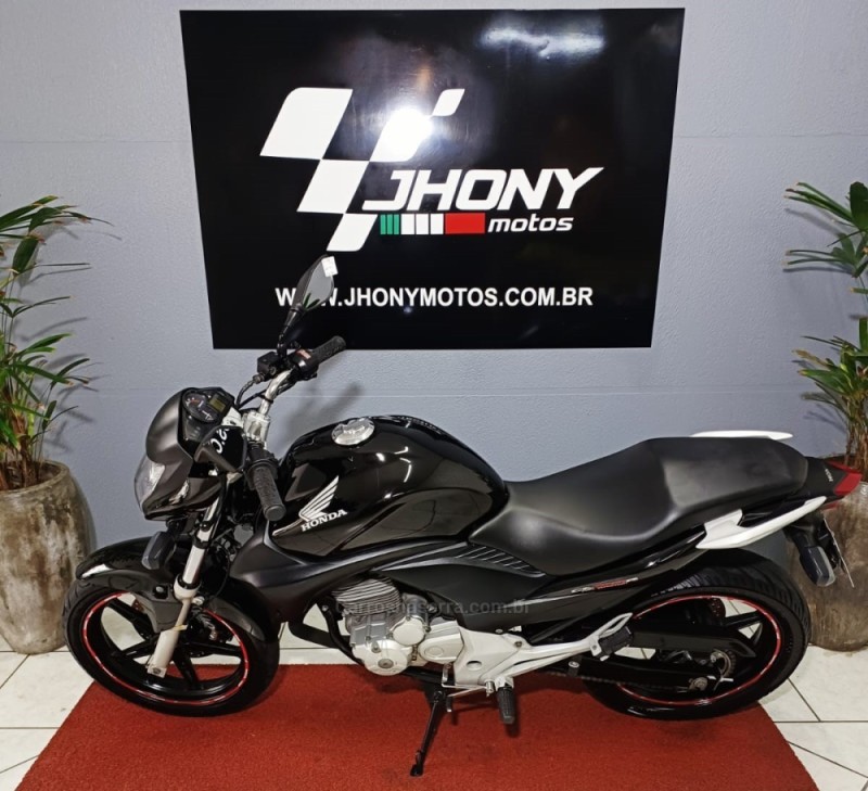 CB 300R  - 2010 - CAXIAS DO SUL