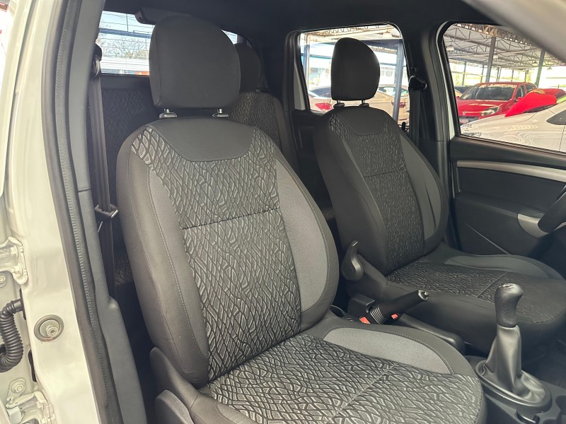 DUSTER OROCH 1.6 16V FLEX EXPRESSION 4P MANUAL - 2016 - CAXIAS DO SUL