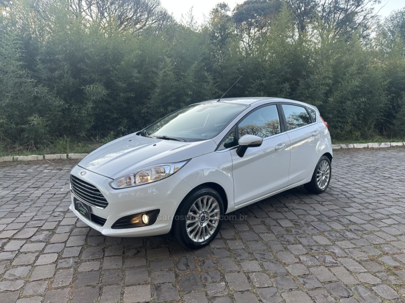 FIESTA 1.6 TITANIUM HATCH 16V FLEX 4P AUTOMÁTICO