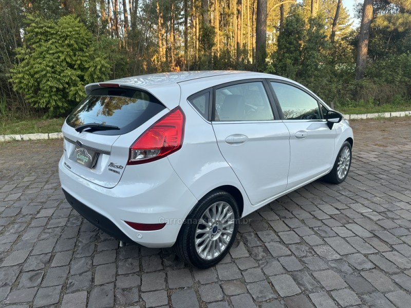 FIESTA 1.6 TITANIUM HATCH 16V FLEX 4P AUTOMÁTICO - 2016 - NOVA PRATA