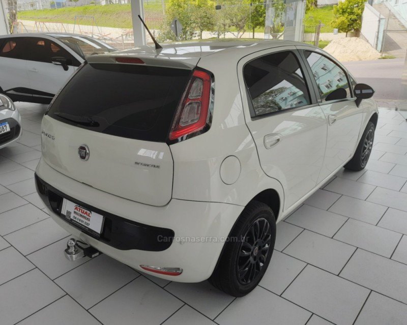 PUNTO 1.4 ATTRACTIVE 8V FLEX 4P MANUAL - 2014 - GARIBALDI