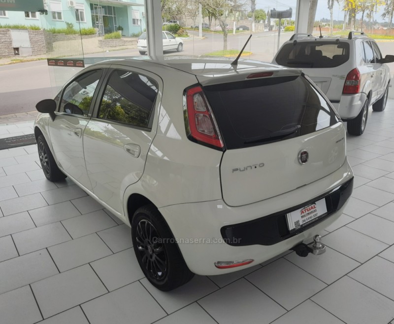 PUNTO 1.4 ATTRACTIVE 8V FLEX 4P MANUAL - 2014 - GARIBALDI