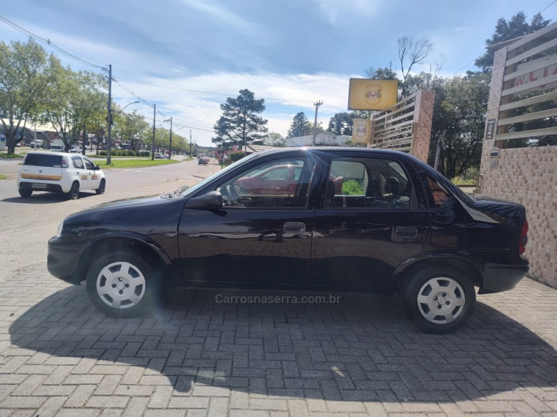 CLASSIC 1.0 MPFI LIFE 8V FLEX 4P MANUAL - 2005 - CANELA