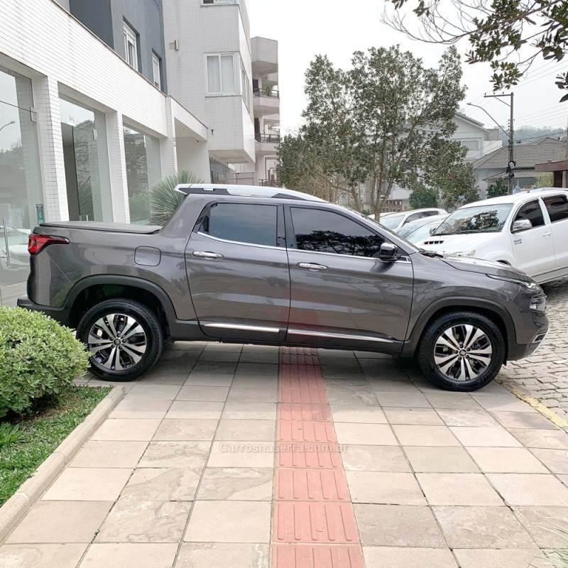 TORO 2.0 16V TURBO DIESEL VOLCANO AT9 4X4 AUTOMÁTICO - 2023 - FLORES DA CUNHA