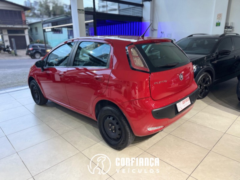 PUNTO 1.4 ATTRACTIVE 8V FLEX 4P MANUAL - 2015 - BENTO GONçALVES