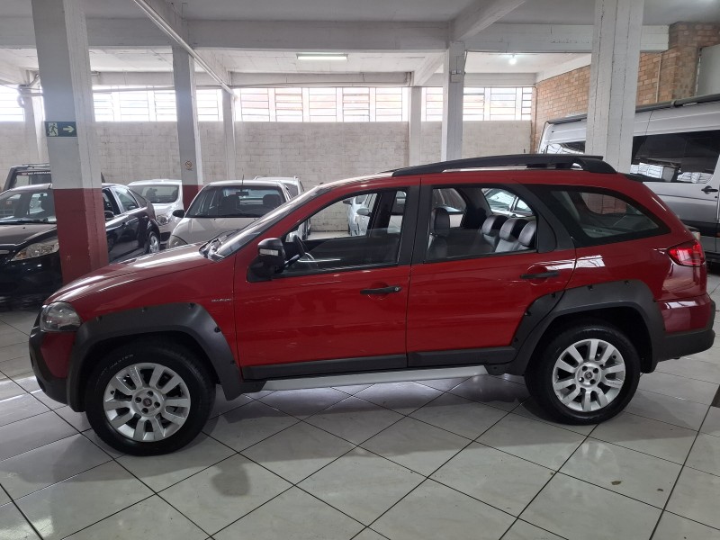 PALIO 1.8 MPI ADVENTURE LOCKER WEEKEND 16V FLEX 4P AUTOMATIZADO - 2013 - FARROUPILHA