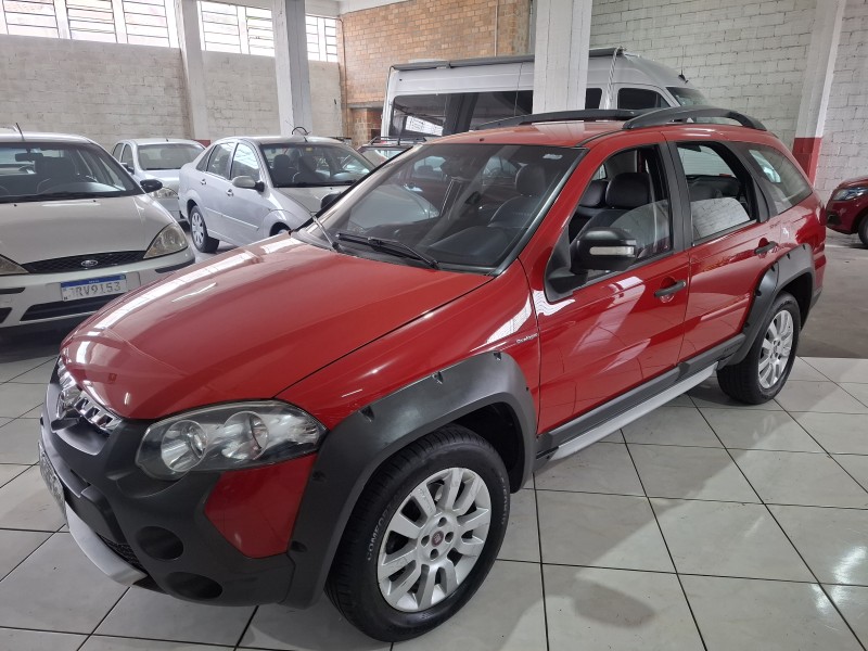 PALIO 1.8 MPI ADVENTURE LOCKER WEEKEND 16V FLEX 4P AUTOMATIZADO - 2013 - FARROUPILHA
