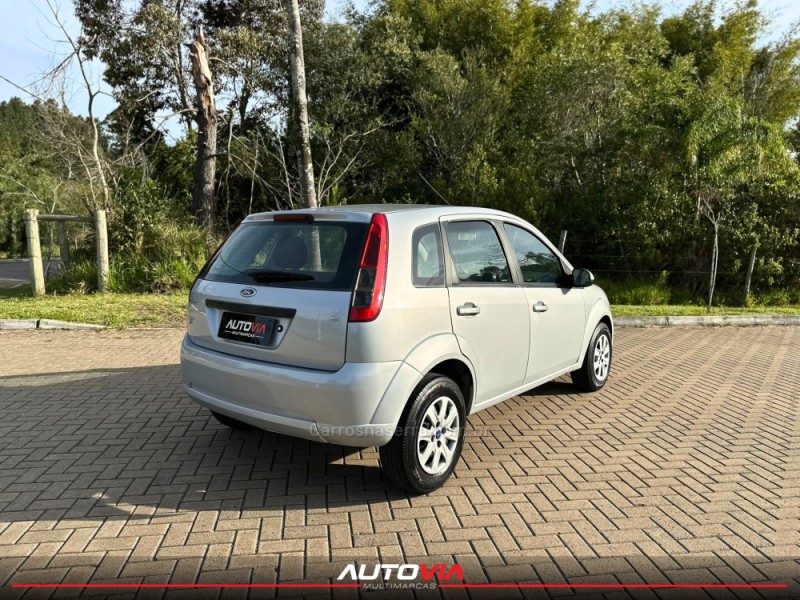FIESTA 1.6 MPI 8V GASOLINA 4P MANUAL - 2012 - SAPIRANGA