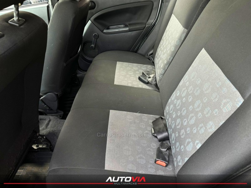 FIESTA 1.6 MPI 8V GASOLINA 4P MANUAL - 2012 - SAPIRANGA
