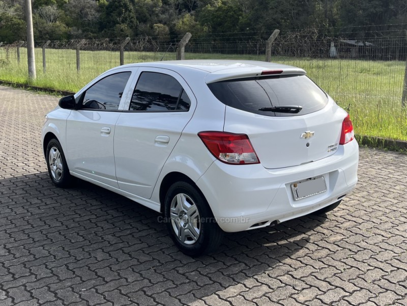 ONIX 1.0 MPFI LT 8V FLEX 4P MANUAL - 2015 - NOVA BASSANO