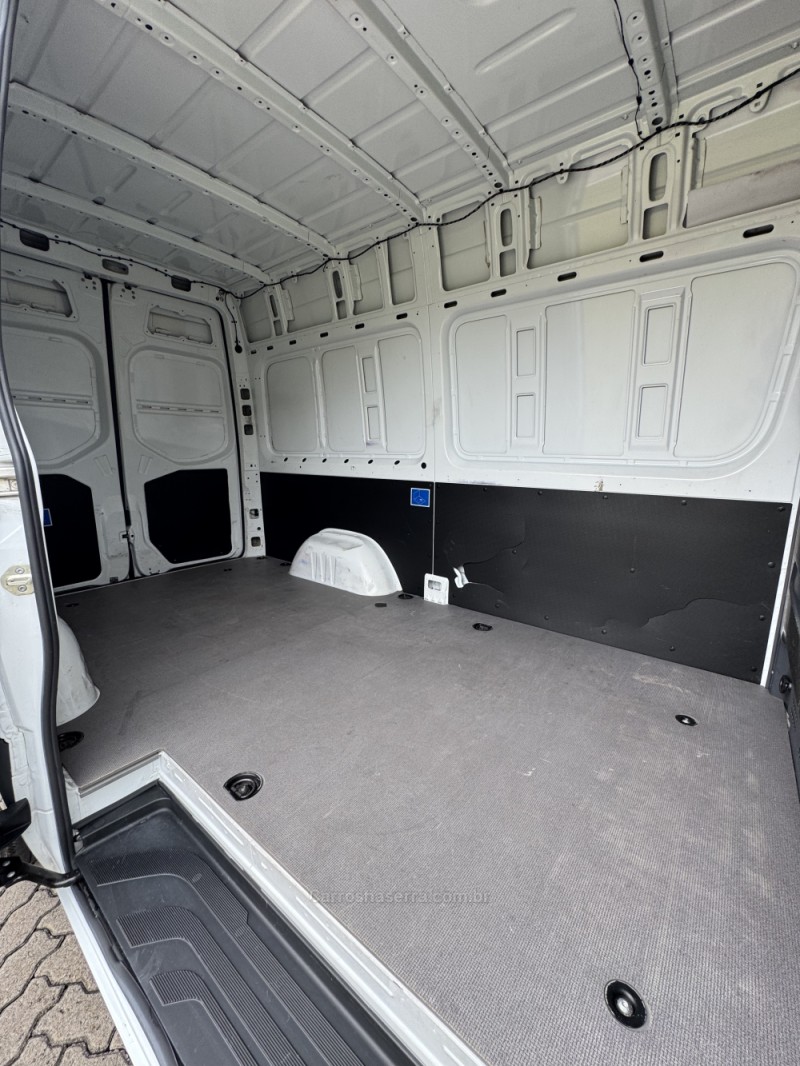 SPRINTER 2.2 FURGÃO 416 LONGO TETO ALTO DIESEL 3P MANUAL - 2021 - ENCANTADO