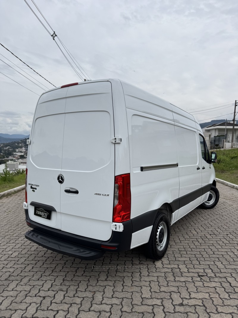 SPRINTER 2.2 FURGÃO 416 LONGO TETO ALTO DIESEL 3P MANUAL - 2021 - ENCANTADO