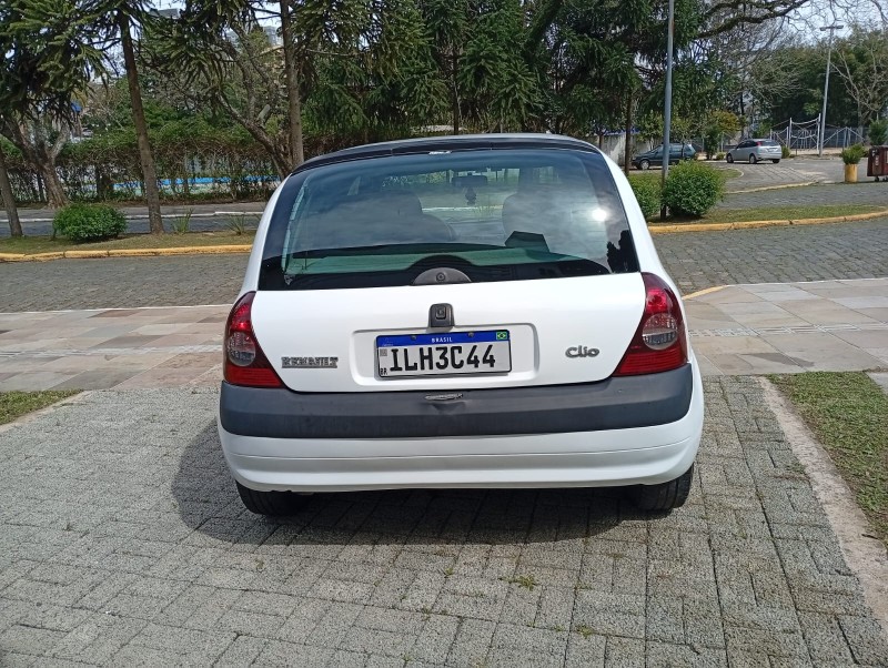 CLIO 1.0 AUTHENTIQUE 8V GASOLINA 2P MANUAL - 2004 - FARROUPILHA