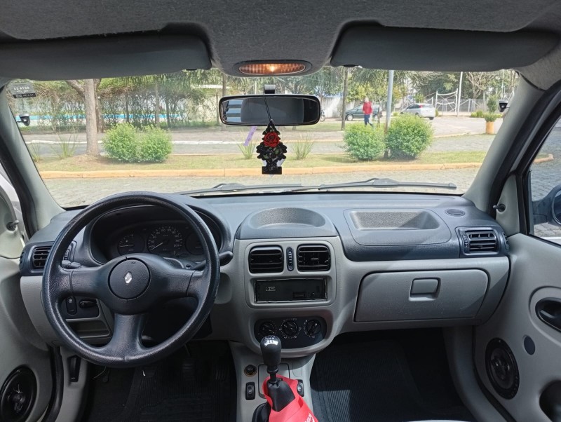 CLIO 1.0 AUTHENTIQUE 8V GASOLINA 2P MANUAL - 2004 - FARROUPILHA