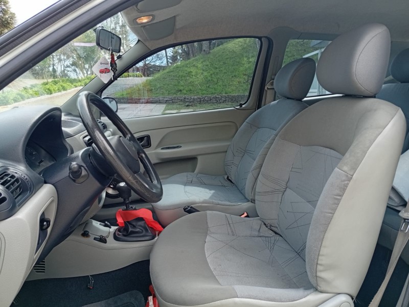 CLIO 1.0 AUTHENTIQUE 8V GASOLINA 2P MANUAL - 2004 - FARROUPILHA