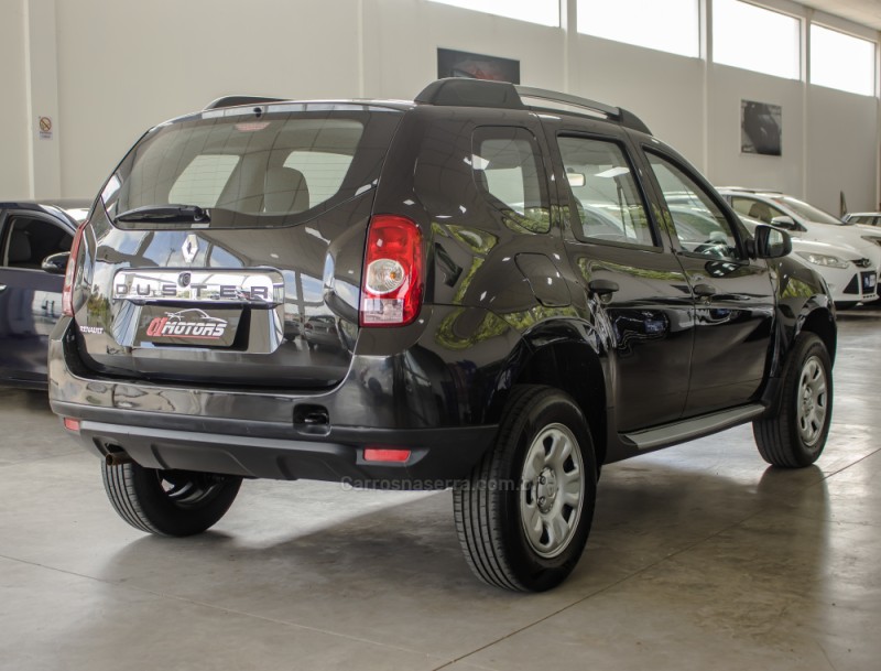 DUSTER 1.6 EXPRESSION 4X2 16V FLEX 4P MANUAL - 2014 - NOVO HAMBURGO