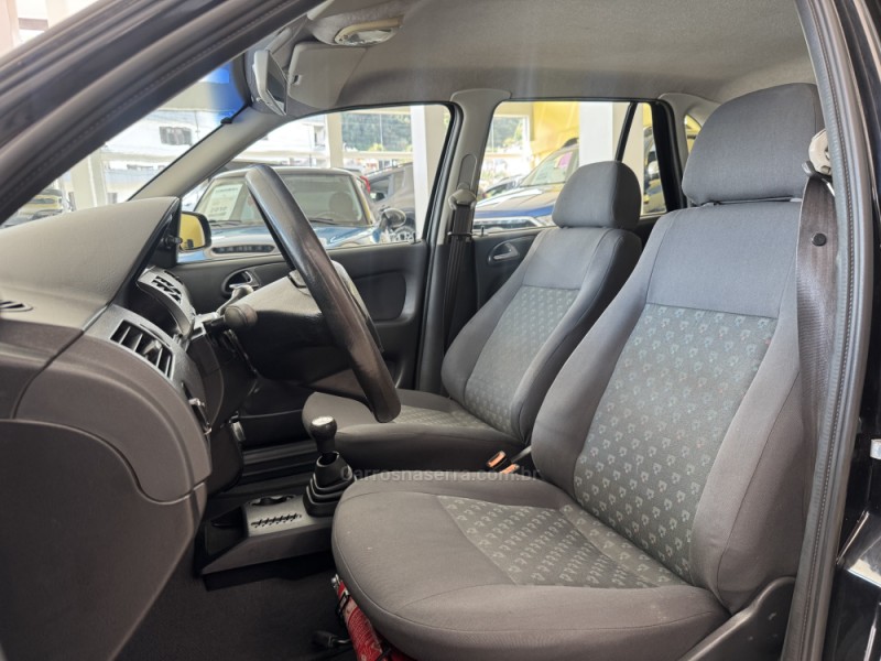 GOL 1.6 MI 8V GASOLINA 4P MANUAL G.III - 2003 - FLORES DA CUNHA