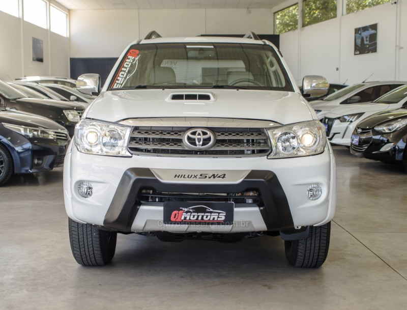 HILUX SW4 3.0 SRV 4X4 7 LUGARES 16V TURBO INTERCOOLER DIESEL 4P AUTOMÁTICO - 2010 - NOVO HAMBURGO