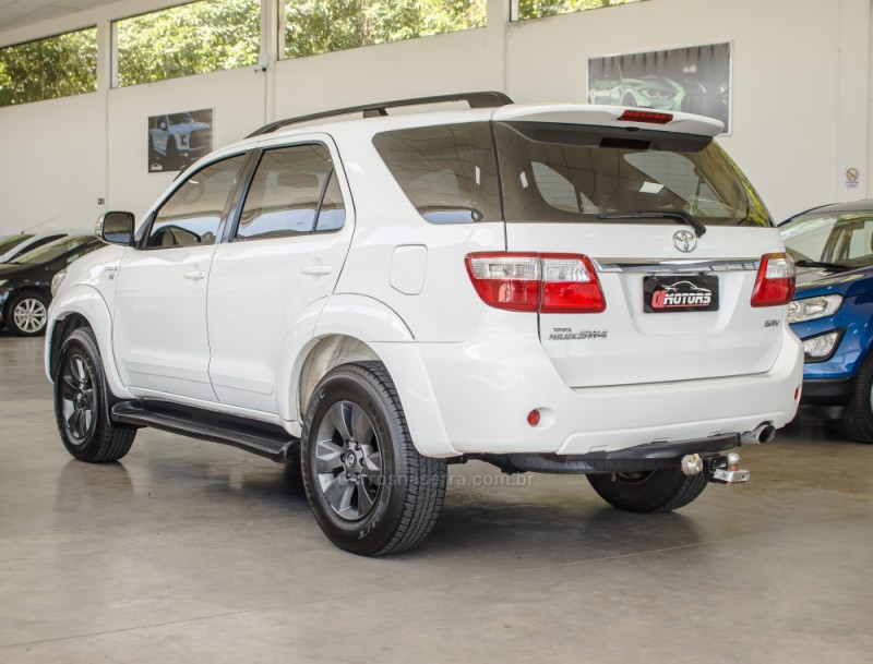 HILUX SW4 3.0 SRV 4X4 7 LUGARES 16V TURBO INTERCOOLER DIESEL 4P AUTOMÁTICO - 2010 - NOVO HAMBURGO