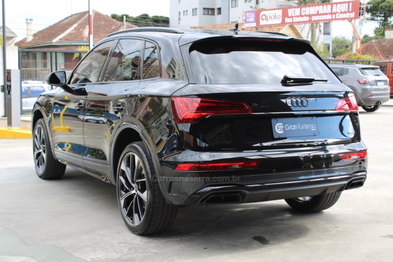 Q5 2.0 TFSI S LINE BLACK QUATTRO S TRONIC GASOLINA 4P - 2025 - CAXIAS DO SUL